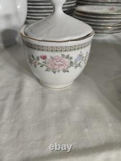 Fine china sets for 8