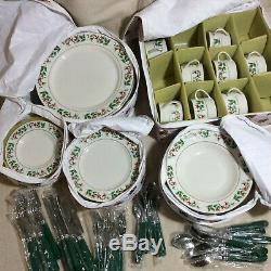 GIBSON 40 Piece Dinnerware Set + 40 Piece Flatware Set Christmas Holly & Berry