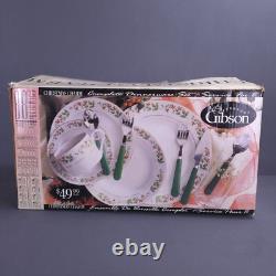 Gibson Christmas Charm Service For 8 Minus 1 Dinner Plate 87pcs Mistletoe White