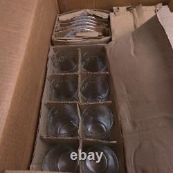 Gibson Christmas Charm Service For 8 Minus 1 Dinner Plate 87pcs Mistletoe White