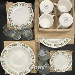 Gibson Everyday Christmas Time 24 Piece Dinnerware for 4 1997-2014 Made In China