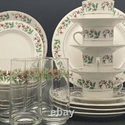 Gibson Everyday Christmas Time 24 Piece Dinnerware for 4 1997-2014 Made In China