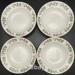 Gibson Everyday Christmas Time 24 Piece Dinnerware for 4 1997-2014 Made In China