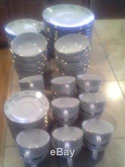 Gibson Holiday Charm 80 Piece Dinnerware Set Dish Plate & Cup (Christmas Set)