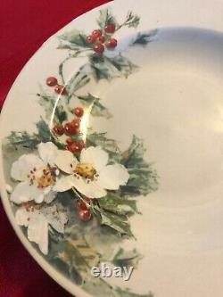 Gibson Poinsettia 40 Pce Dinnerware Set 8 Settings, Dinner Plate Cup Saucer Bowl