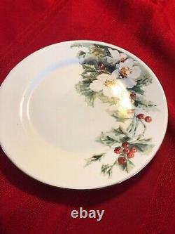 Gibson Poinsettia 40 Pce Dinnerware Set 8 Settings, Dinner Plate Cup Saucer Bowl