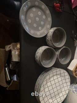 Gray White Geometric Ceramic Seven-Piece Dinner Set with Bowls Plates