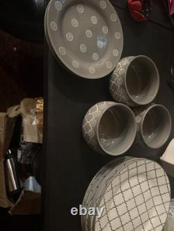 Gray White Geometric Ceramic Seven-Piece Dinner Set with Bowls Plates