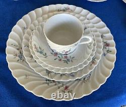 HAVILAND LIMOGES France DINNERWARE SET SYMPHONIE Pattern- 51 Pieces