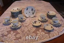 Haviland CFH/GDM Antique Porcelain Dinnerware Grouping 28 Pieces Lilac Pattern