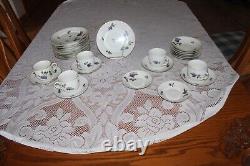 Haviland CFH/GDM Antique Porcelain Dinnerware Grouping 28 Pieces Lilac Pattern