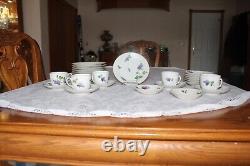 Haviland CFH/GDM Antique Porcelain Dinnerware Grouping 28 Pieces Lilac Pattern