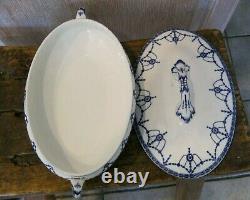 Imperial Porcelain Wedgwood part dinner service. C 1910. Luna design