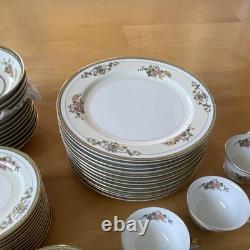 Japanese Porcelain Floral Gold Trim Dinner Set Plates Bowls Cups Saucers