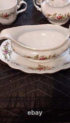 Johann Haviland Traditions Fine China Dinner Set Floral Porcelain White Pink