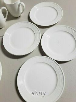 Lenox Avondale 22 Piece Bone China Dinnerware Set