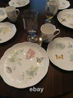 Lenox Butterfly Meadow Collection Classic Dinnerware Set (22 Piece Set)