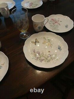 Lenox Butterfly Meadow Collection Classic Dinnerware Set (22 Piece Set)
