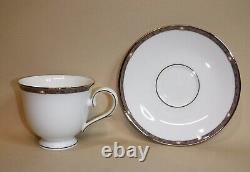 Lenox Classic Collection Pearlescence Platinum 21 Pc Dinner Set Excellent