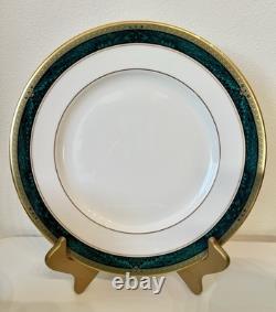 Lenox Classic Edition Collection Dinnerware 5pc Place Settings Service for 4