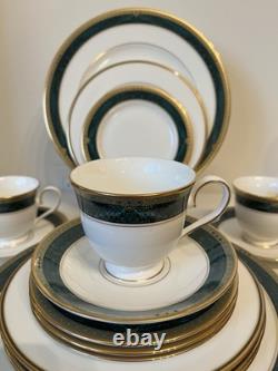 Lenox Classic Edition Collection Dinnerware 5pc Place Settings Service for 4