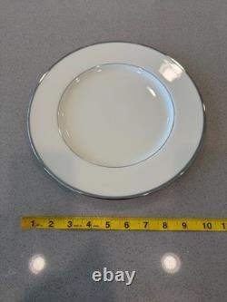 Lenox Montclair B501 Platinum Trim Service for 8 48 Pc Dinnerware Set