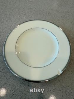 Lenox Montclair B501 Platinum Trim Service for 8 48 Pc Dinnerware Set