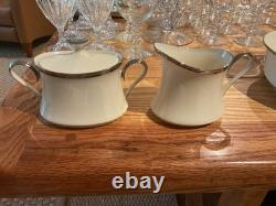 Lenox Solitaire Ivory withPlatinum Trim Dinnerware Service for 12 (60 piece)