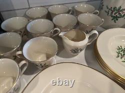 Lenox Tableware Collection Ivory with 24-Karat Gold Trim Porcelain 80 Piece Set