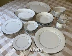 MINT Set for (4) Noritake Tahoe 25 Pcs 2585 Plates Bowls Dishes Service Dinner