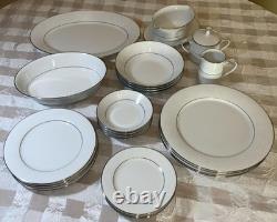 MINT Set for (4) Noritake Tahoe 25 Pcs 2585 Plates Bowls Dishes Service Dinner