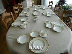 Meito China Windsor Dinnerware Set for (8) with4 Serving Pieces TOTE