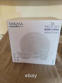 Mikasa Delray 16 Piece White Dinnerware Set Service for 4 in Original Box