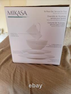 Mikasa Delray 16 Piece White Dinnerware Set Service for 4 in Original Box