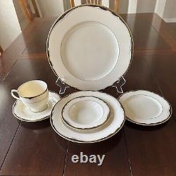 Mikasa Dinnerware Fine Ivory Ambassador Gold Black Trim Red Accent Service for 4