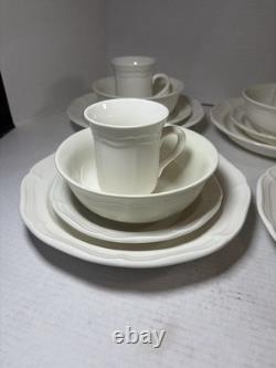 Mikasa French Countryside 16-Piece Dinnerware Set, Service for 4