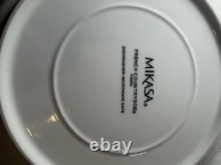 Mikasa French Countryside 16-Piece Dinnerware Set, Service for 4