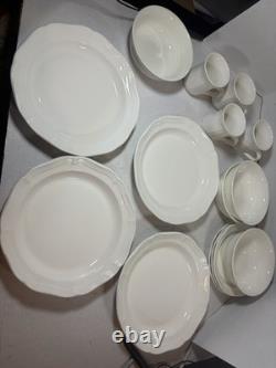 Mikasa French Countryside 16-Piece Dinnerware Set, Service for 4