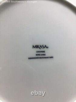 Mikasa Lausanne 40-piece Bone China Dinnerware Set #15
