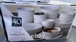 Mikasa Nellie White Bone China 40 Piece Dinnerware Service for 8 Dinner Plate Se