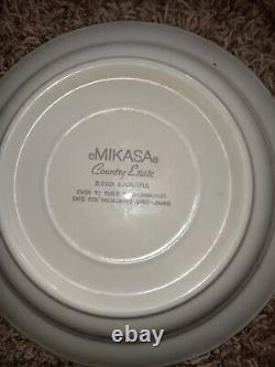 Mikasa Parchment 40-piece Dinnerware Set White