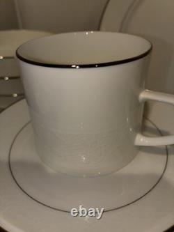 Mikasa Rochelle 24 Pc Dinnerware Set Beautiful Condition