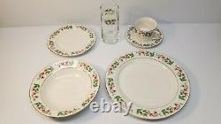 NEW GIBSON EVERYDAY 48pc Service for 8 Dinnerware Set CHRISTMAS CHARM HOLLYBERRY