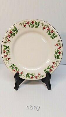 NEW GIBSON EVERYDAY 48pc Service for 8 Dinnerware Set CHRISTMAS CHARM HOLLYBERRY