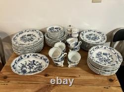 Nearly Complete 10 Piece Place Setting Blue Danube onion china