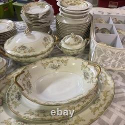 Noritake Athena 90 Piece Dinnerware Set