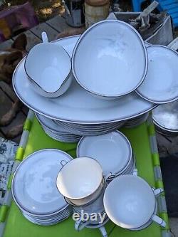 Noritake MALVERNE 3501 Dinnerware. 8 sets plus serving platter & bowl. 52 Pieces