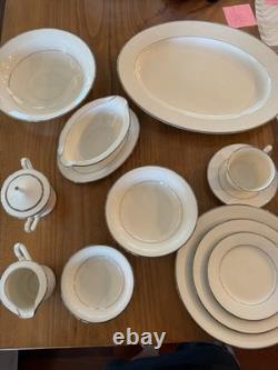 Noritake Sorrento 7565 Ivory China Dinner Set service for 12 plus serving pieces