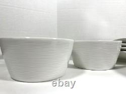Noritake White on White Porcelain Square Swirl 16-Piece Dinnerware Set New