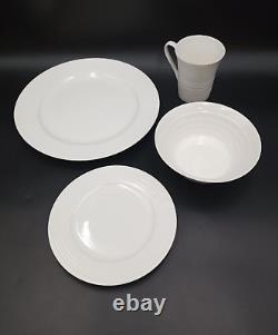 OPEN BOX Maxwell & Williams White Basics Cirque 16 Piece Dinner Set